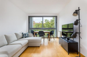 2BR - 2BH Apartment close to the BEACH